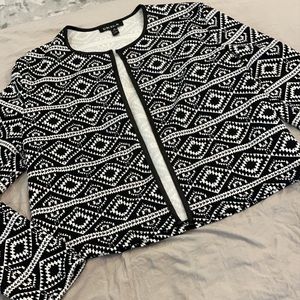 Gorgeous black and white print cardigan